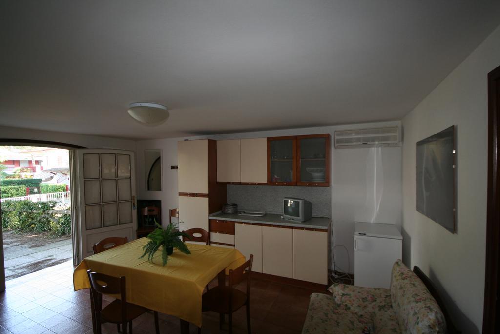 Ba - Villa Stella - 3 Apartments- Lignano Sabbiadoro Exterior foto